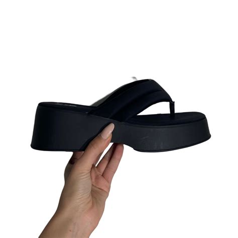 chunky thong sandals.